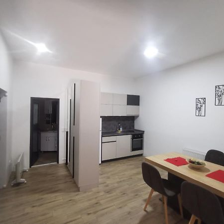Apartamento Restoran Due Punti Kursumlija Exterior foto