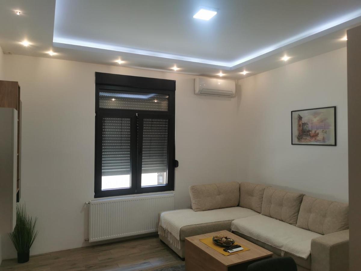 Apartamento Restoran Due Punti Kursumlija Exterior foto